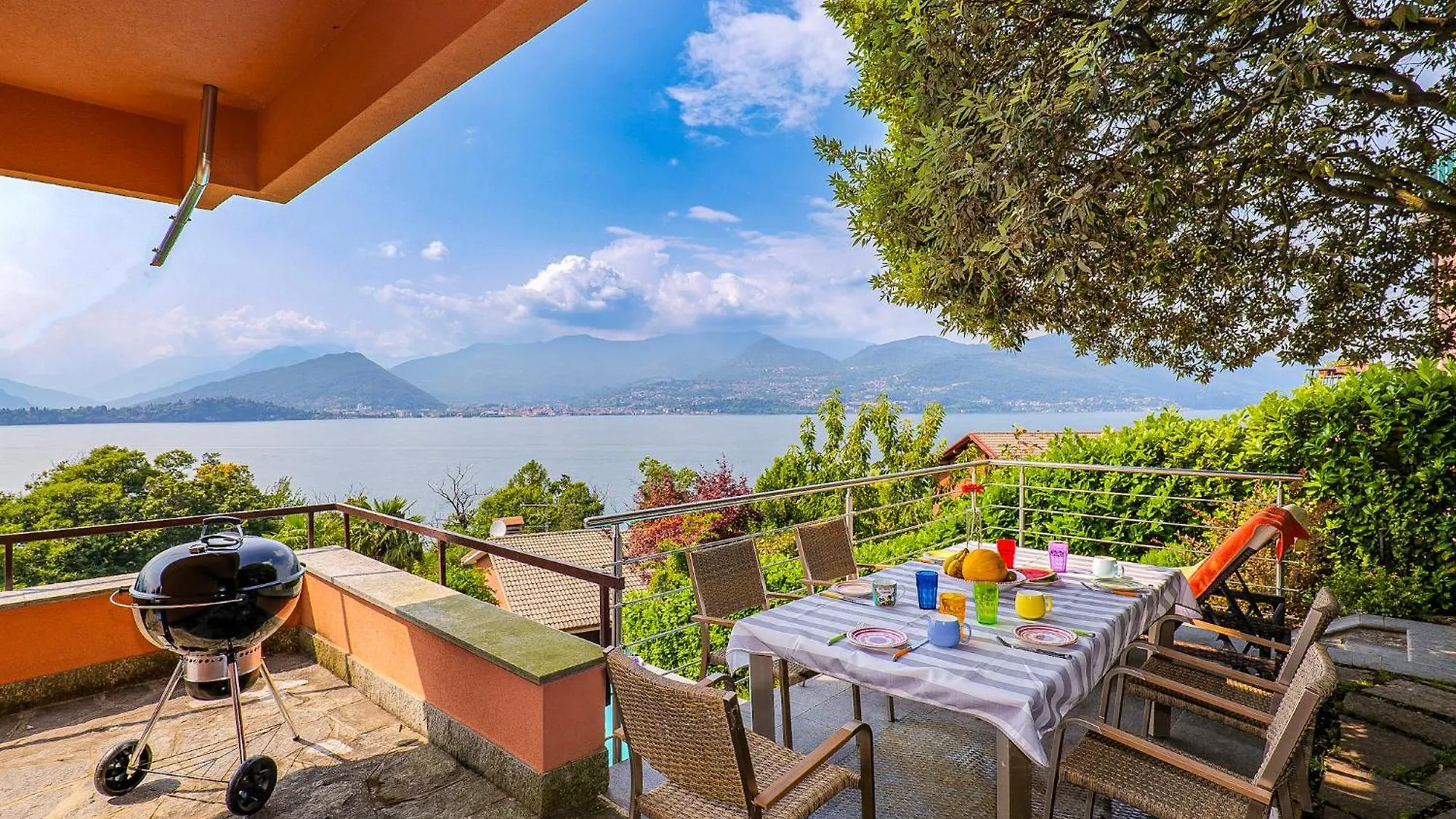 Casa Bella Vista Villa Laveno Holiday home