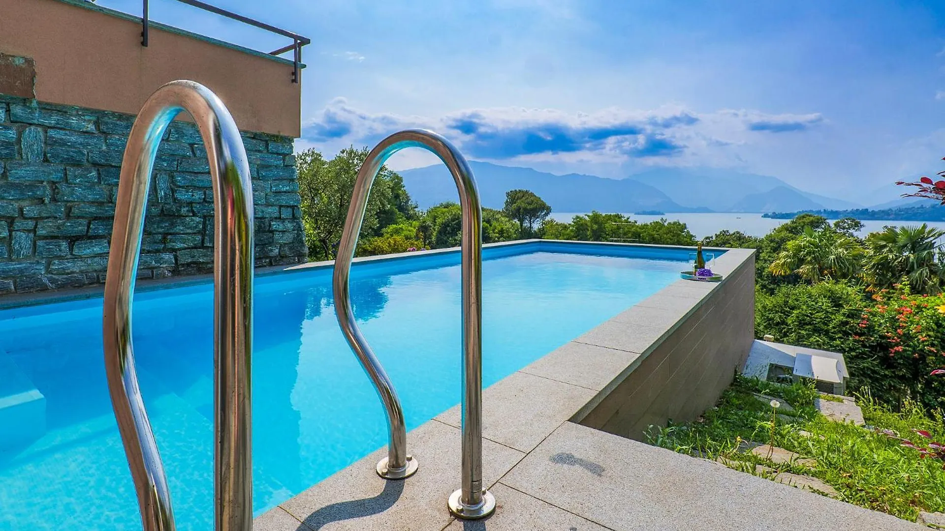 Casa Bella Vista Villa Laveno Holiday home
